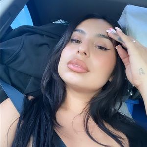 Meet your Posher, Trini